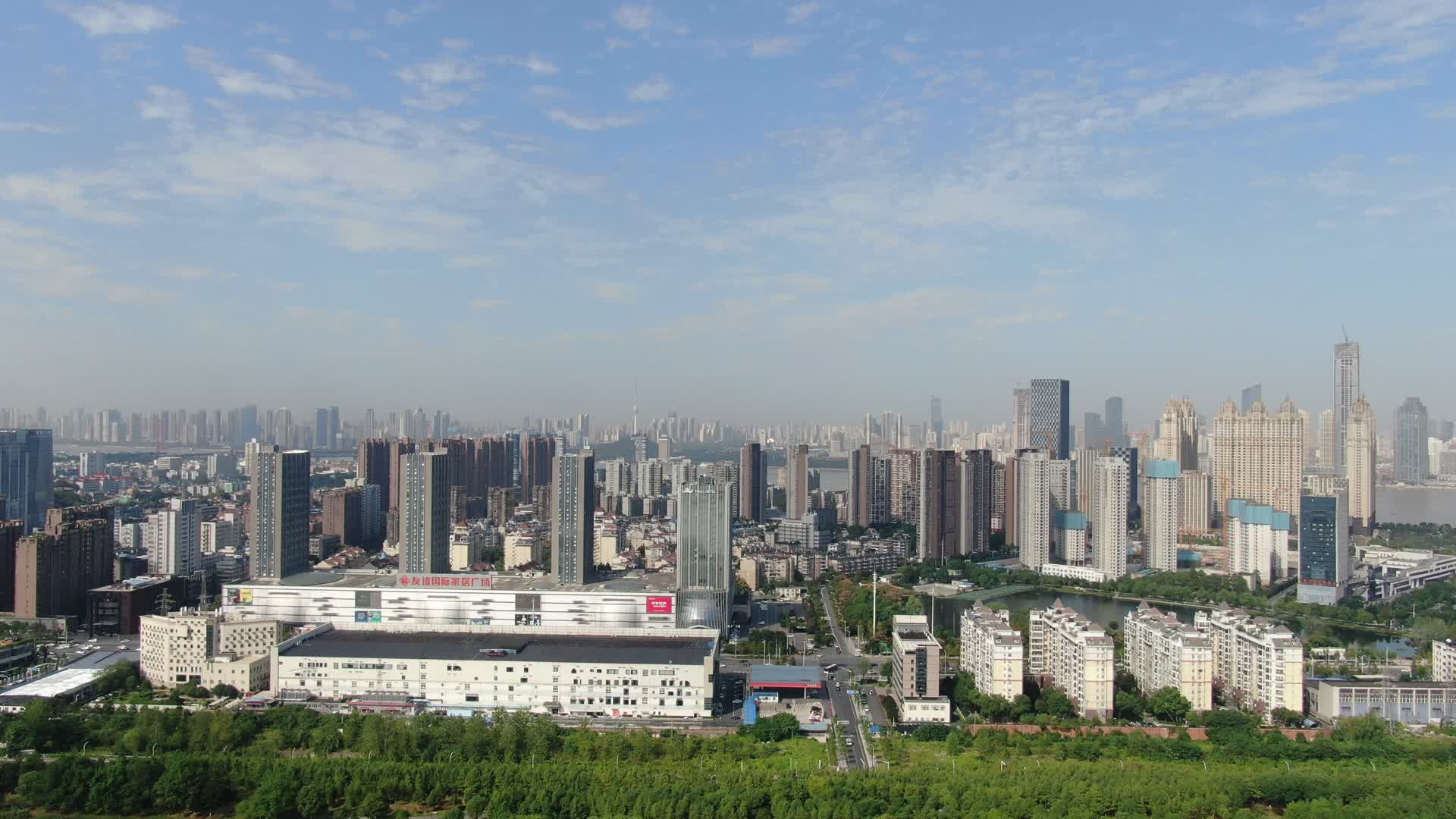 4K航拍湖北武汉友谊国际家居广场视频的预览图