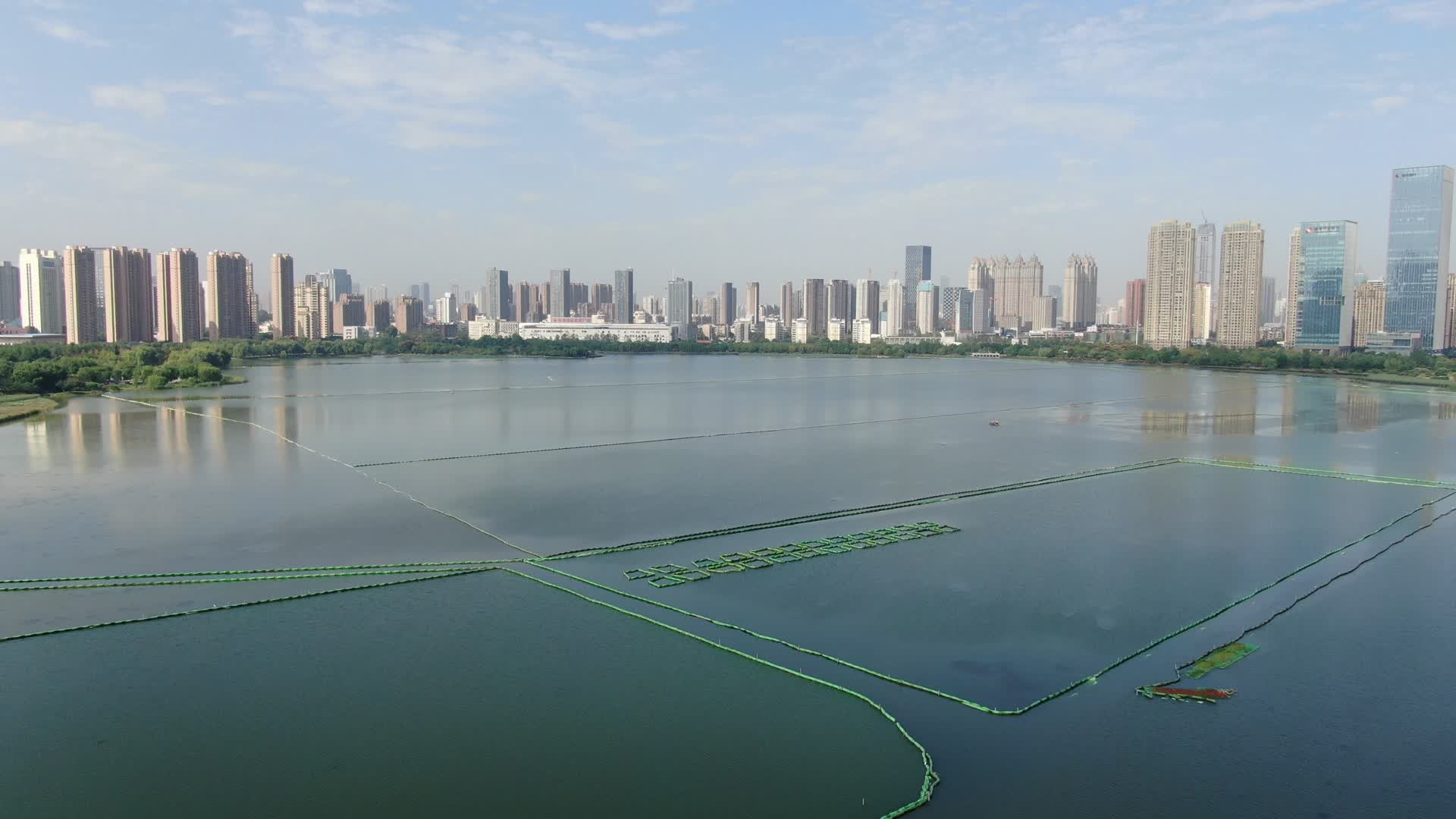 4K航拍湖北武汉武昌沙湖公园视频的预览图