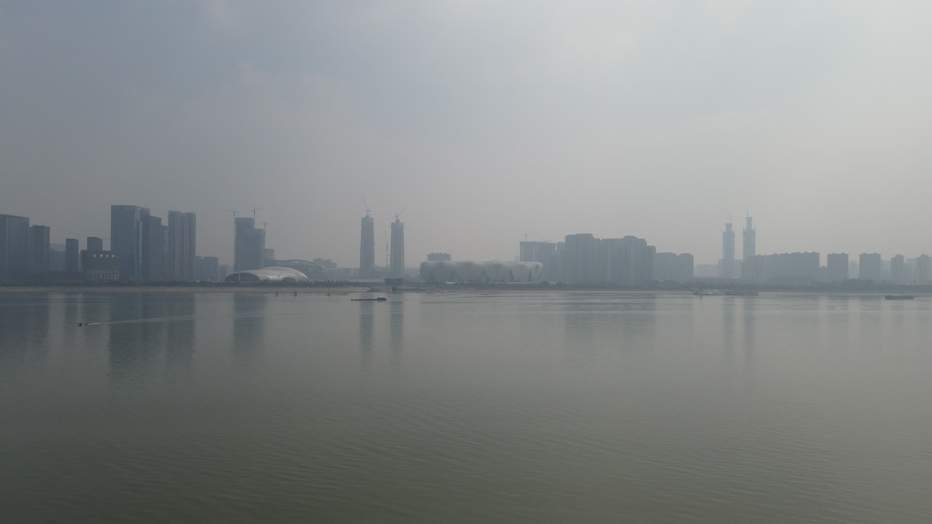杭州城市风光钱塘江航拍视频的预览图