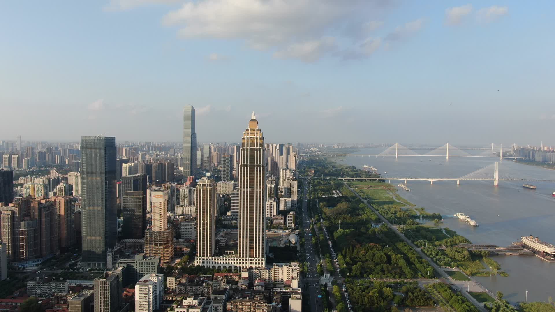 湖北武汉汉口城市高楼CBD建筑航拍视频的预览图