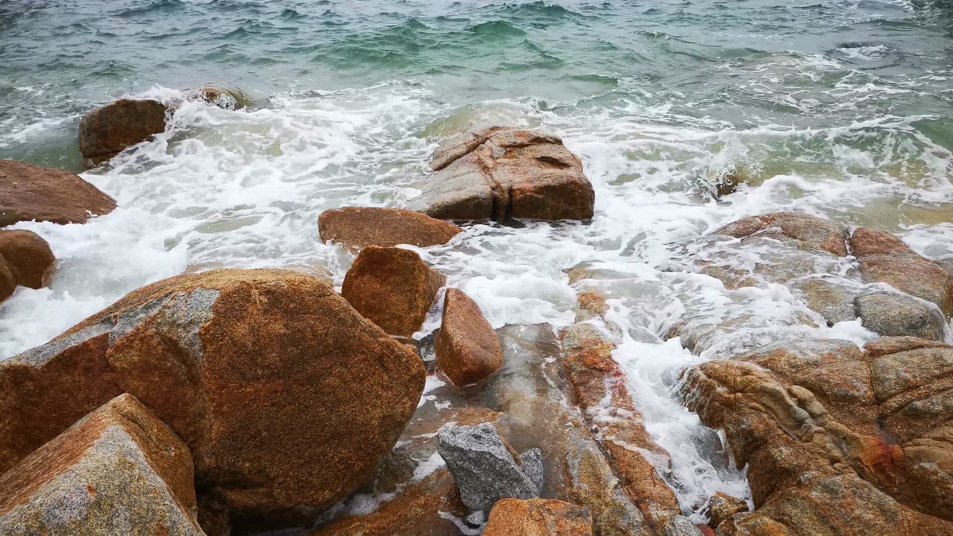 航拍大海海洋沙滩视频的预览图