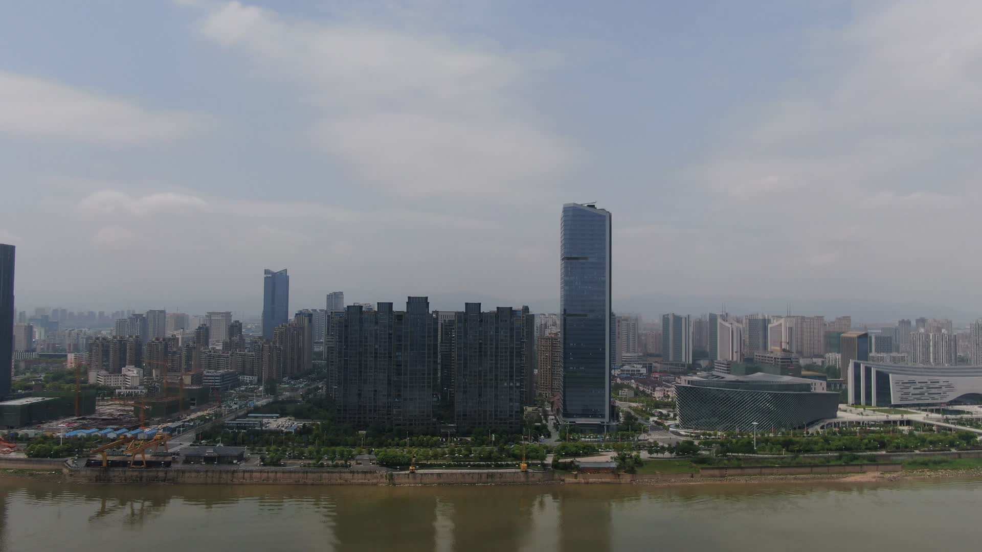 江西南昌城市风光航拍视频的预览图