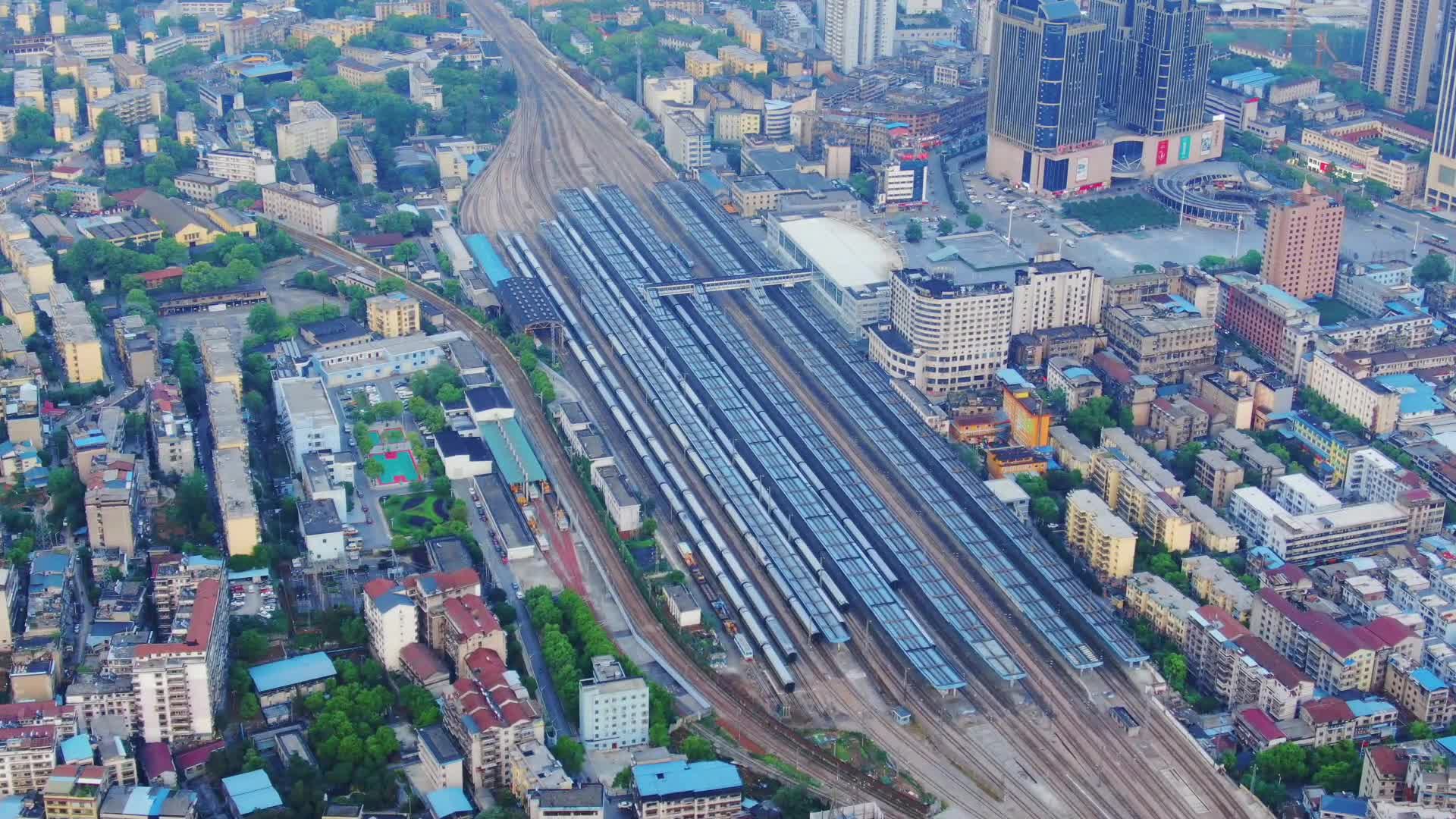航拍湖南怀化火车站视频的预览图