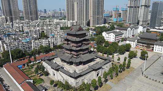 湖北武汉归元禅寺历史文化古建筑航拍视频的预览图