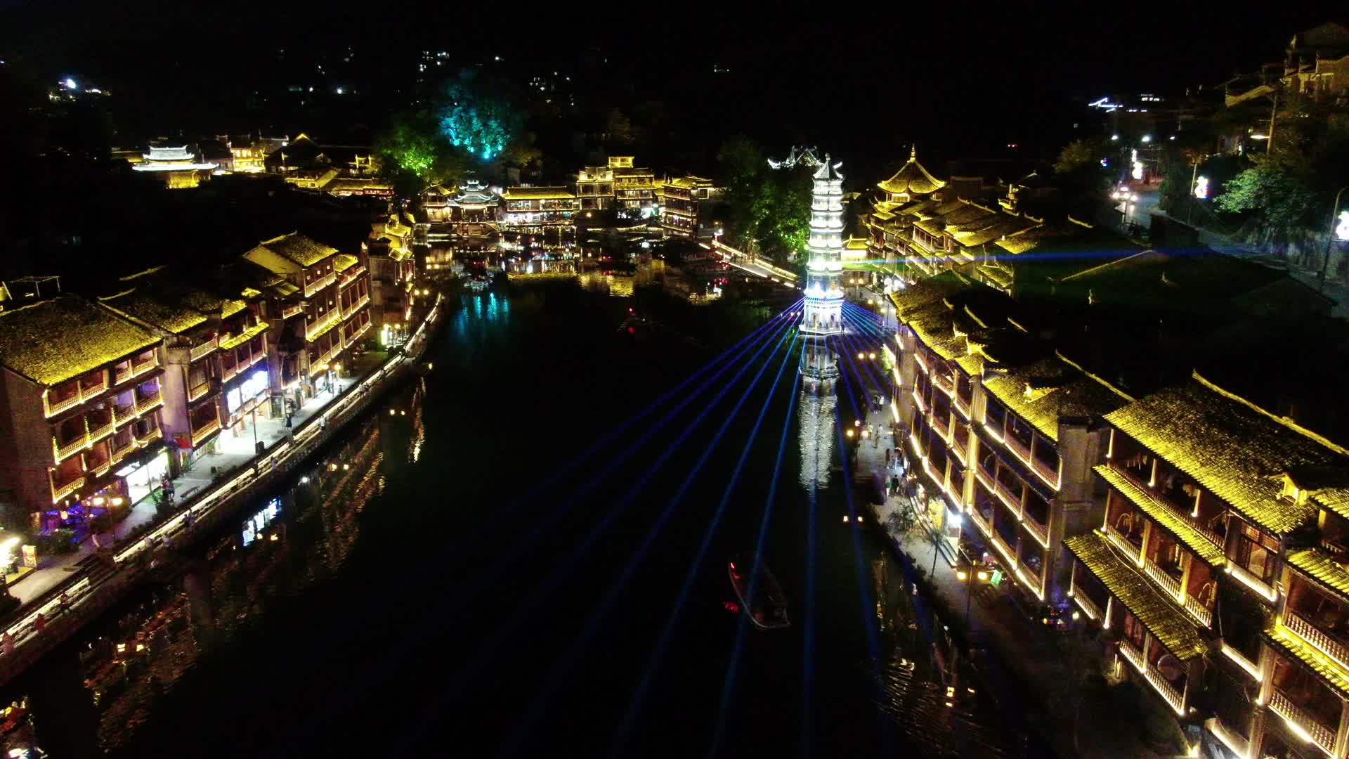 湖南湘西凤凰古城夜景视频的预览图
