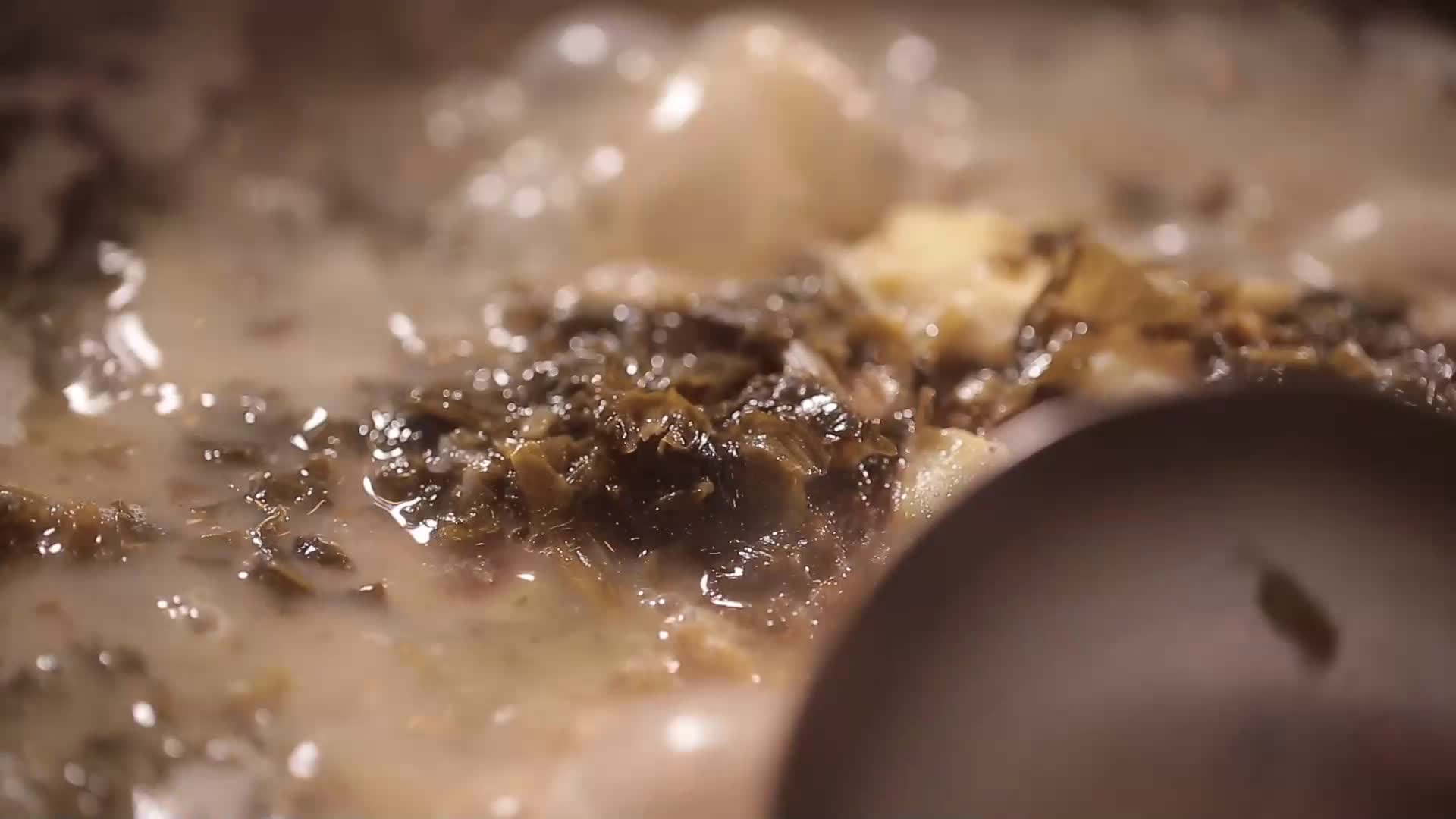 熬冬笋鱼汤视频的预览图