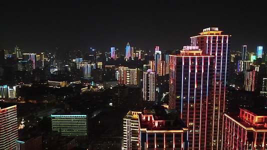 4K航拍湖北武汉城市夜景视频的预览图