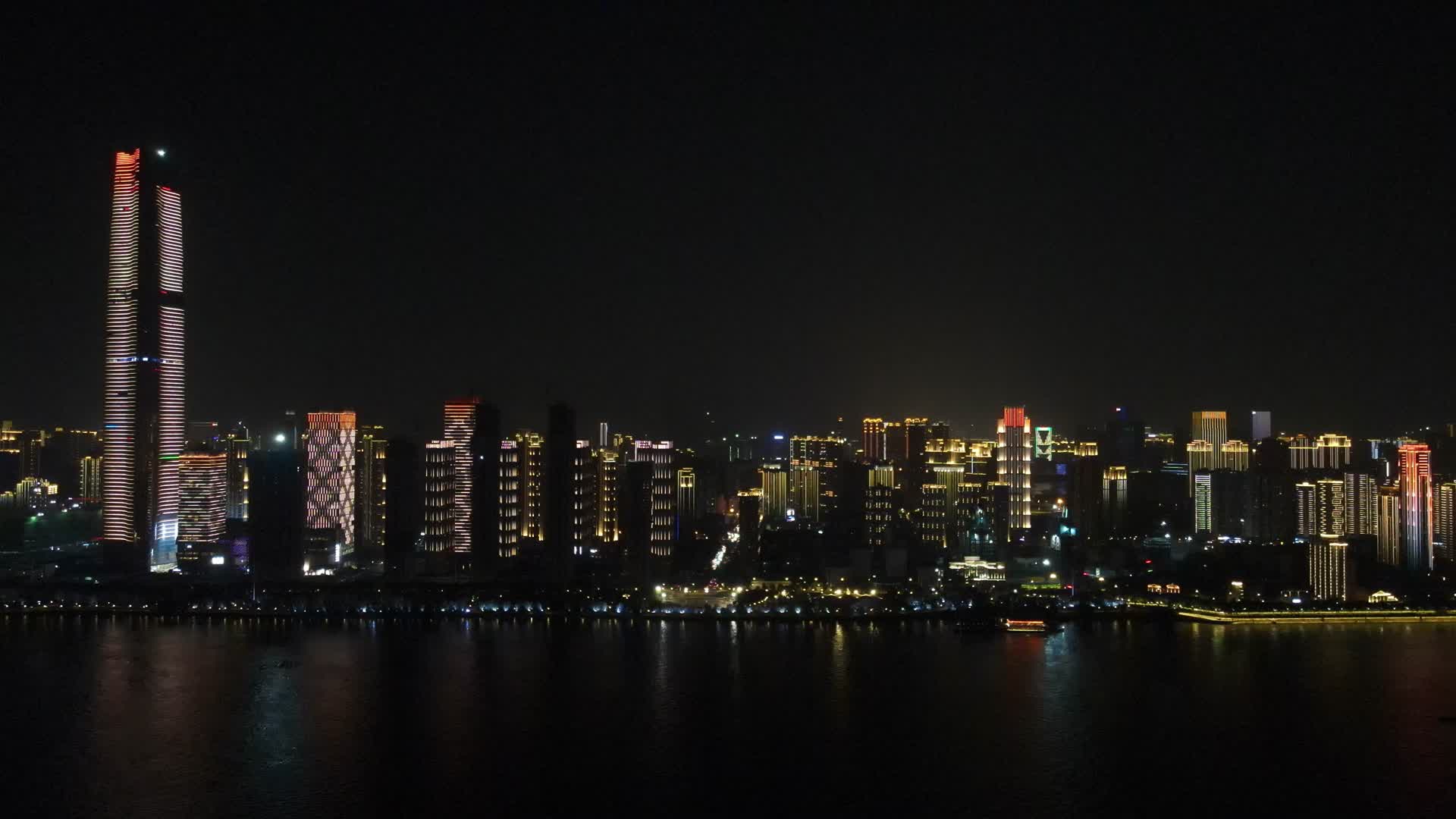 4K航拍湖北武汉武昌高楼夜景视频的预览图