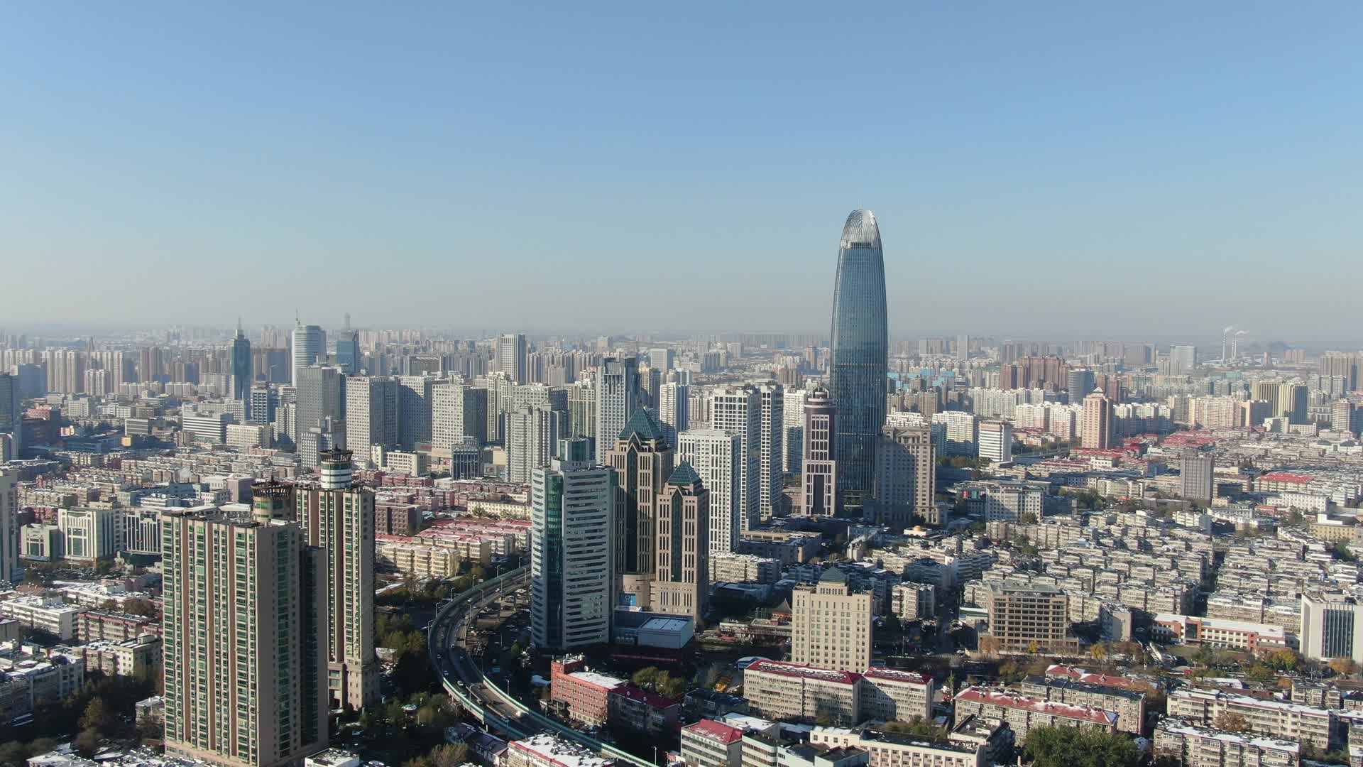 4K航拍山东济南城市天际线视频的预览图