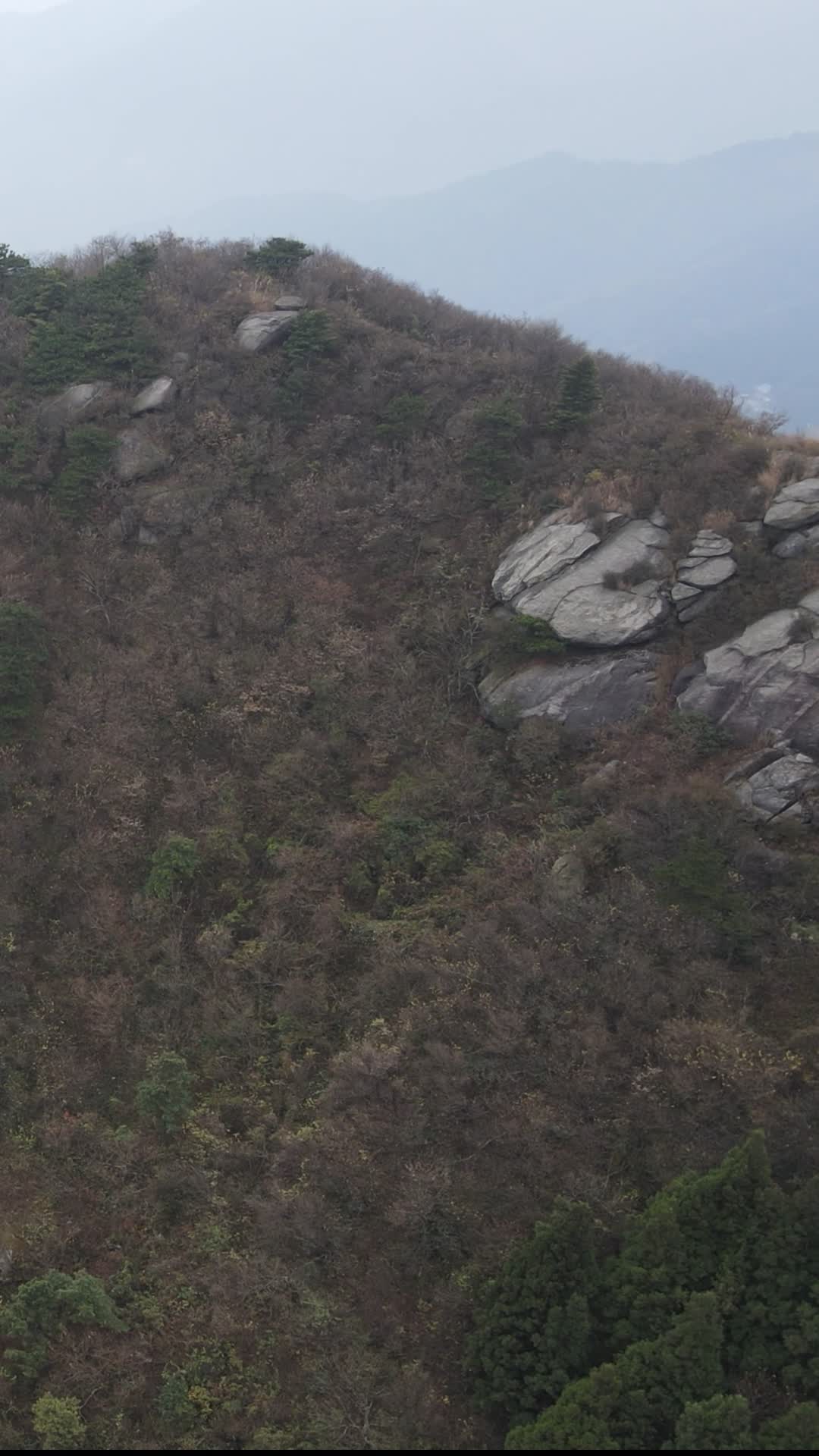 航拍南岳衡山奇山奇石竖屏视频的预览图