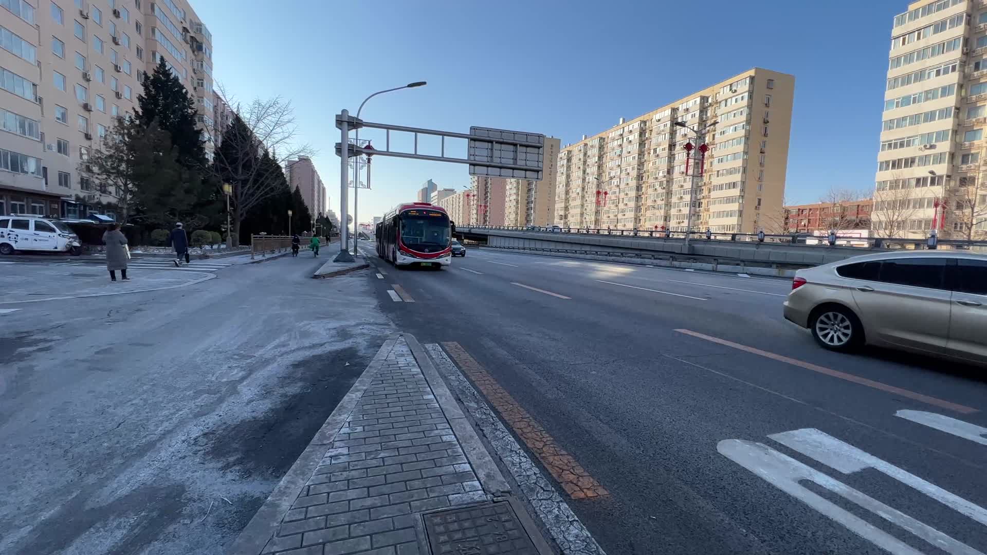 立交桥立体交通车流视频的预览图