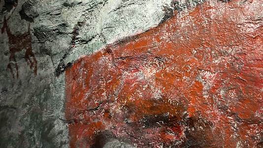 石窟石洞原始人岩画视频的预览图