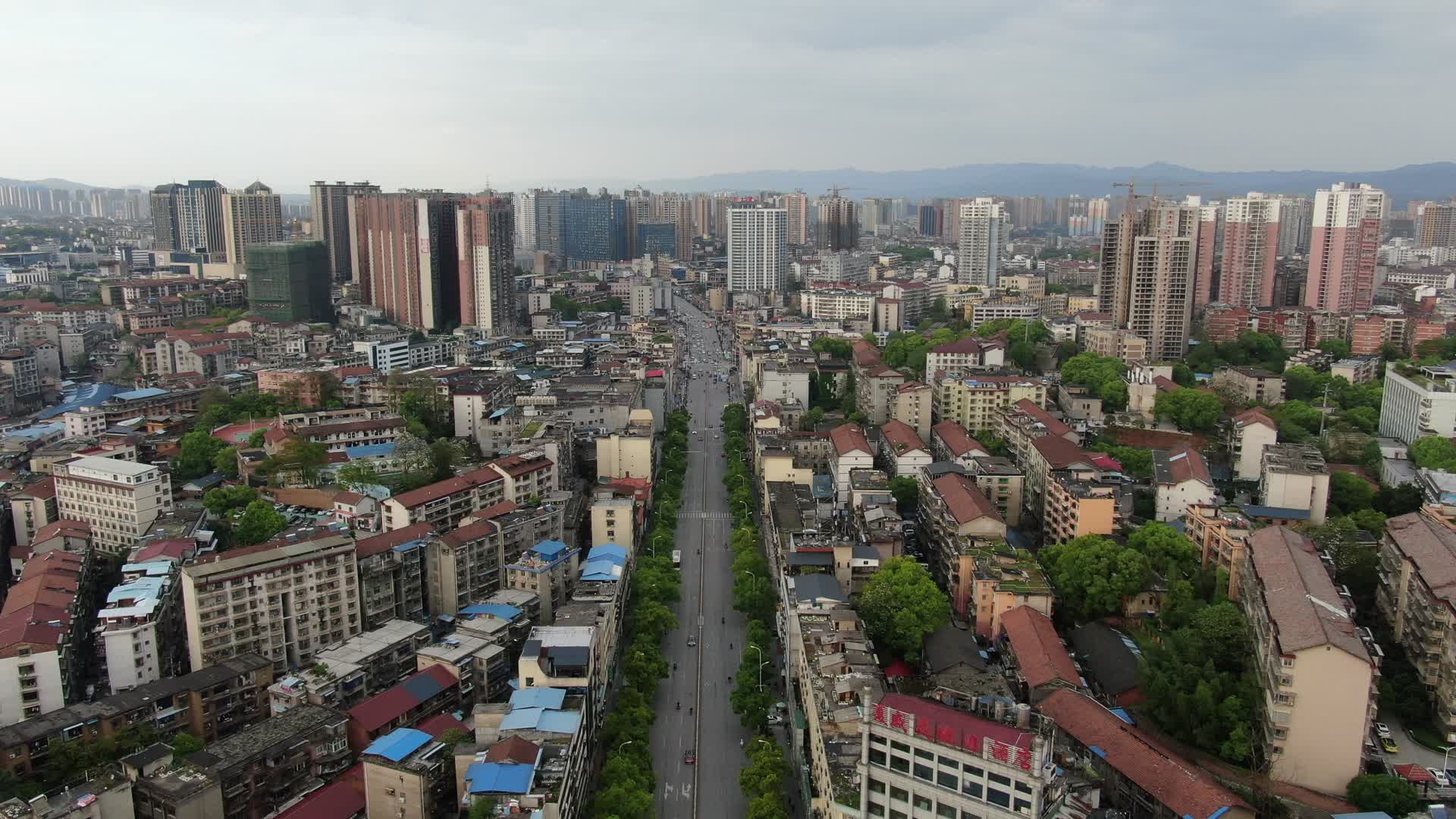 航拍湖南湘西城市交通视频的预览图