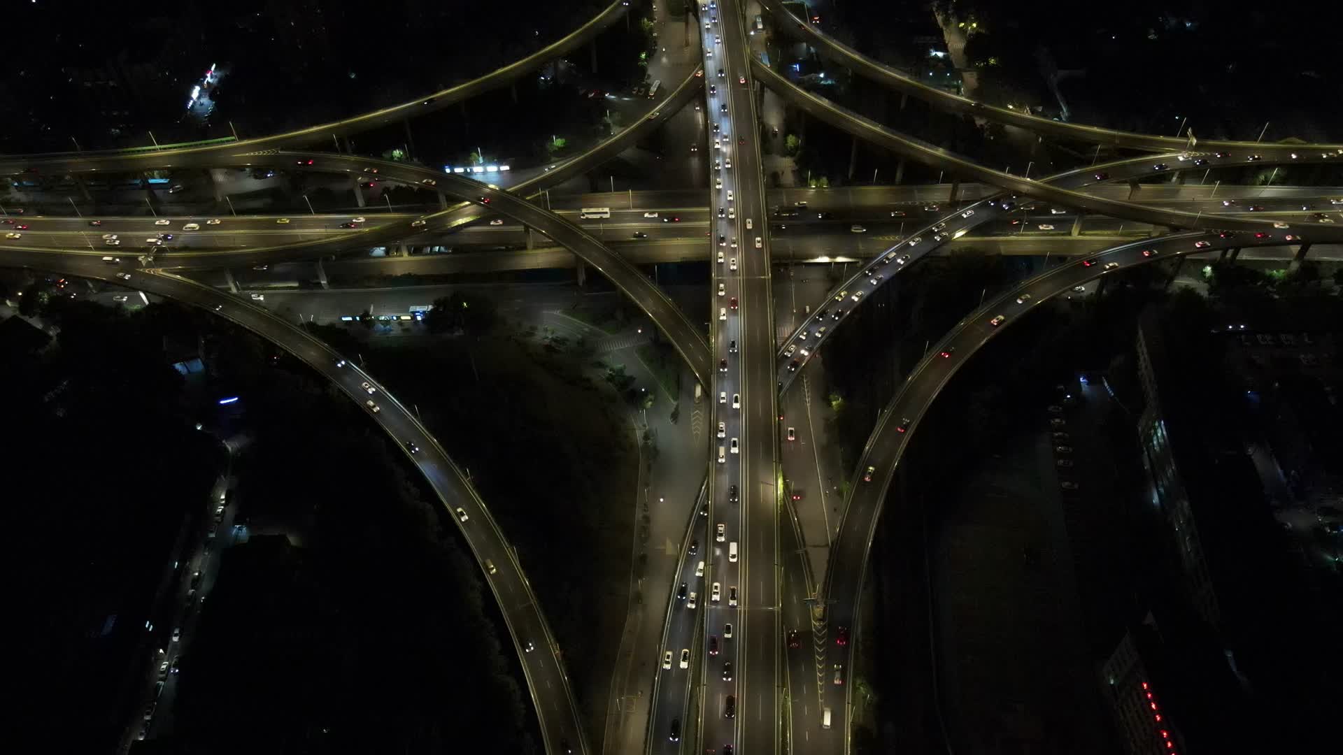 江苏南京晨光立交桥夜景双桥门立交夜景航拍视频的预览图