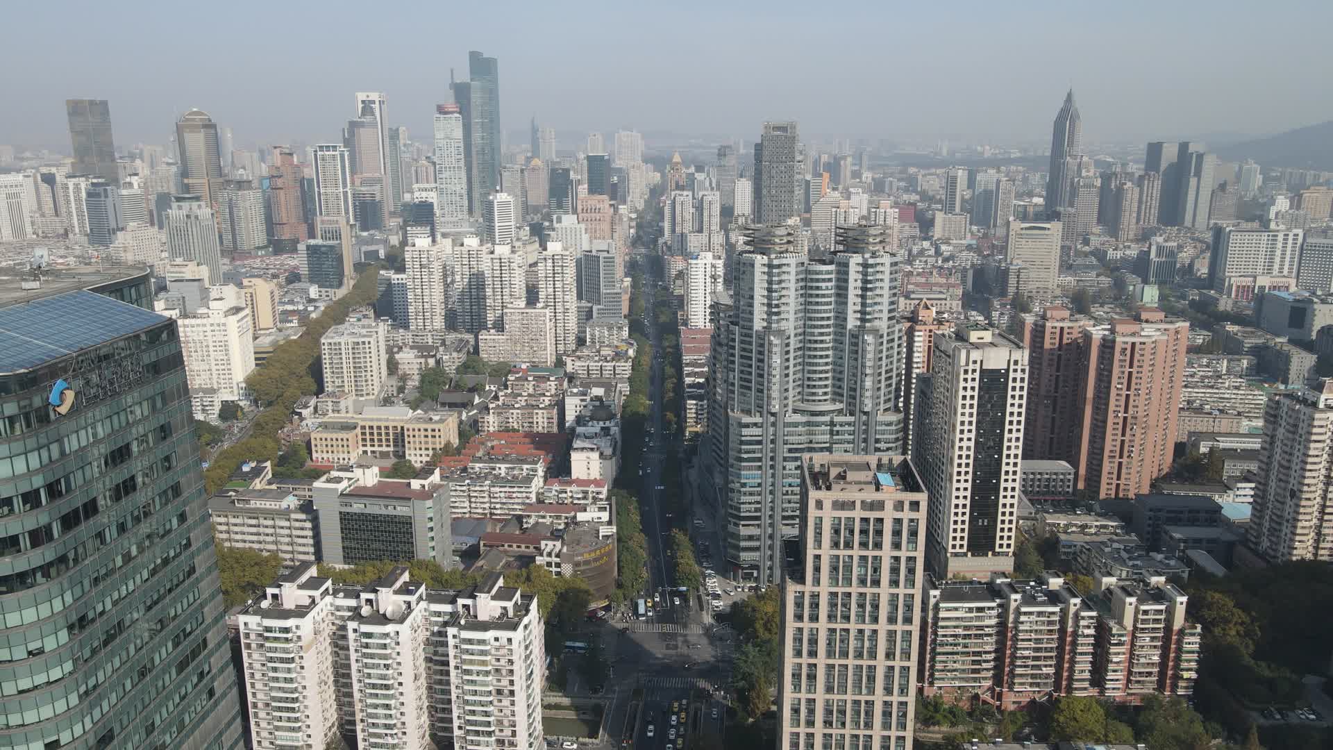 航拍南京南京新街口城市天际线视频的预览图