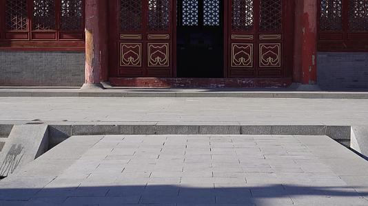 春节灯笼装饰中国古建筑视频的预览图