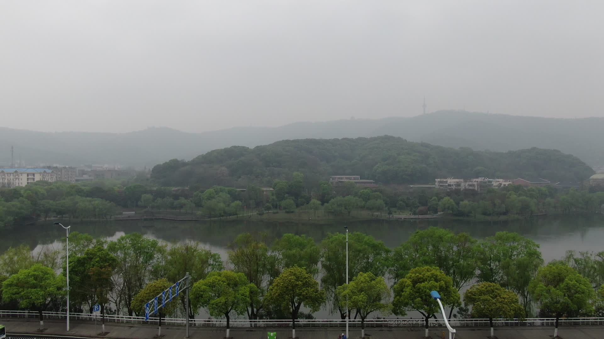 湖南长沙湘江风光航拍视频的预览图