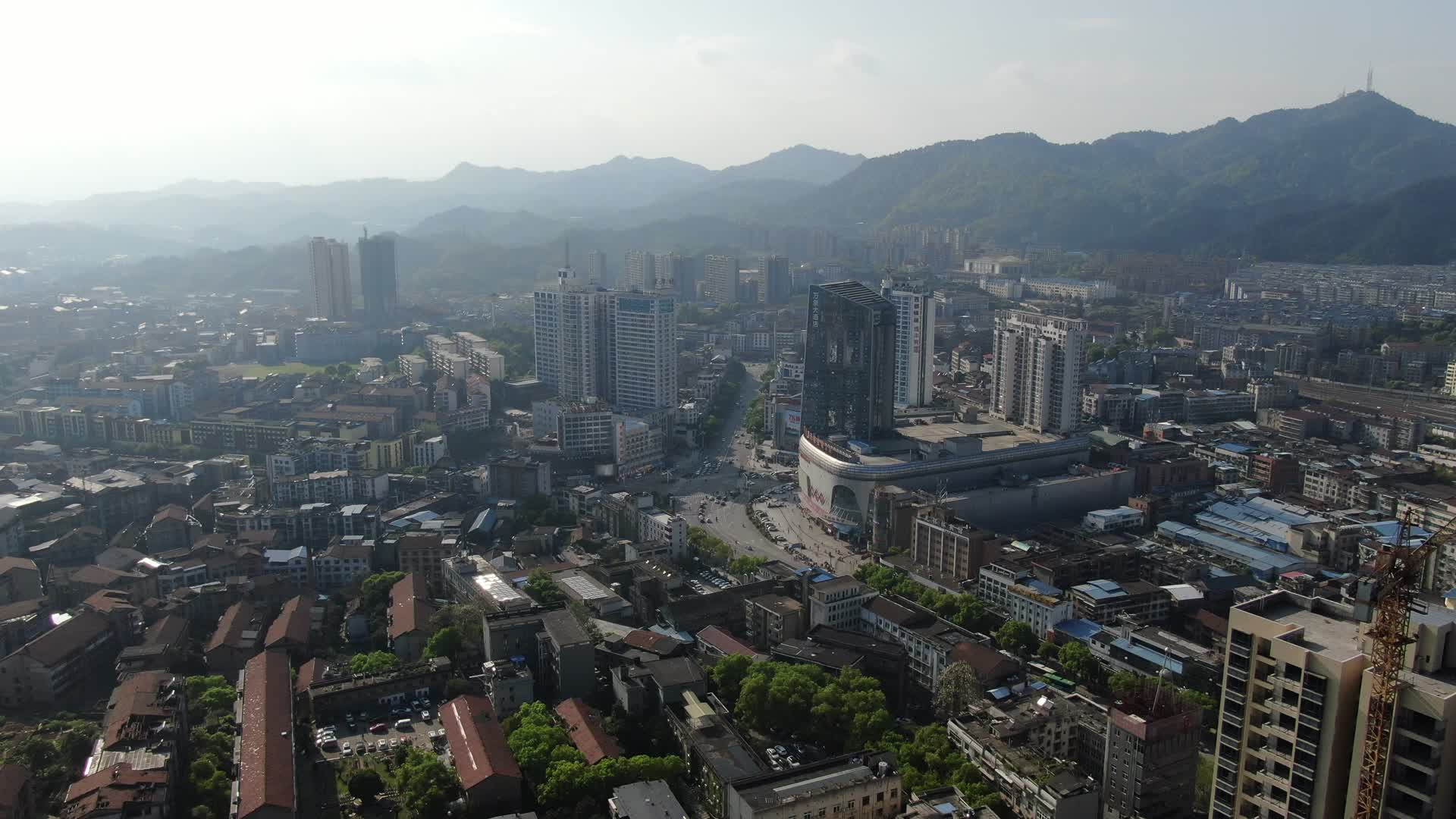 航拍湖南怀化城市全景视频的预览图