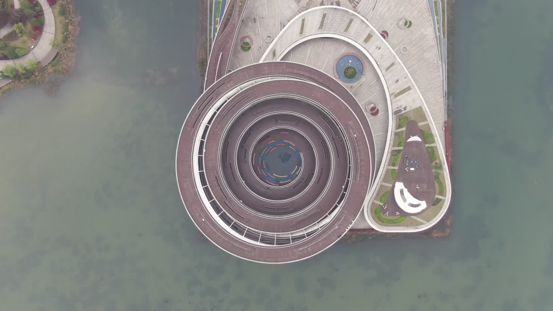 湖南长沙梅溪湖城市广场航拍视频的预览图