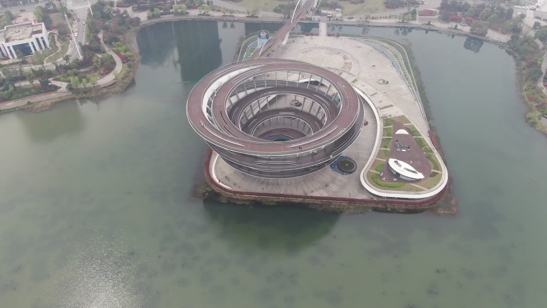 湖南长沙梅溪湖城市广场航拍视频的预览图
