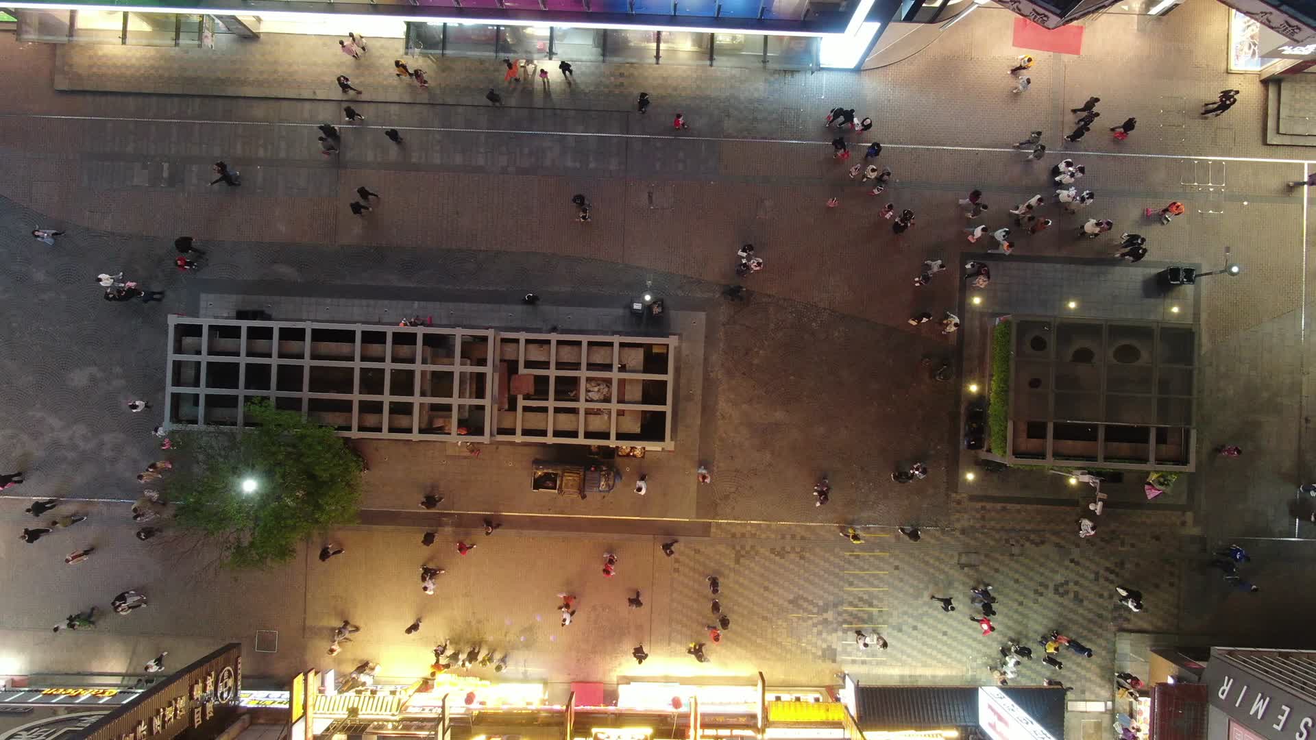 湖南长沙黄兴路步行街航拍视频的预览图