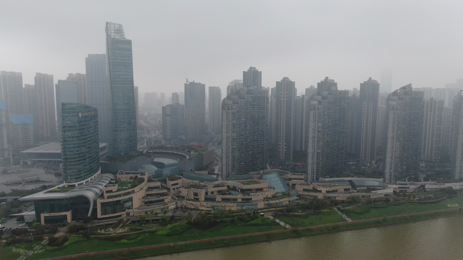 湖南长沙北辰三角洲高楼建筑航拍视频的预览图