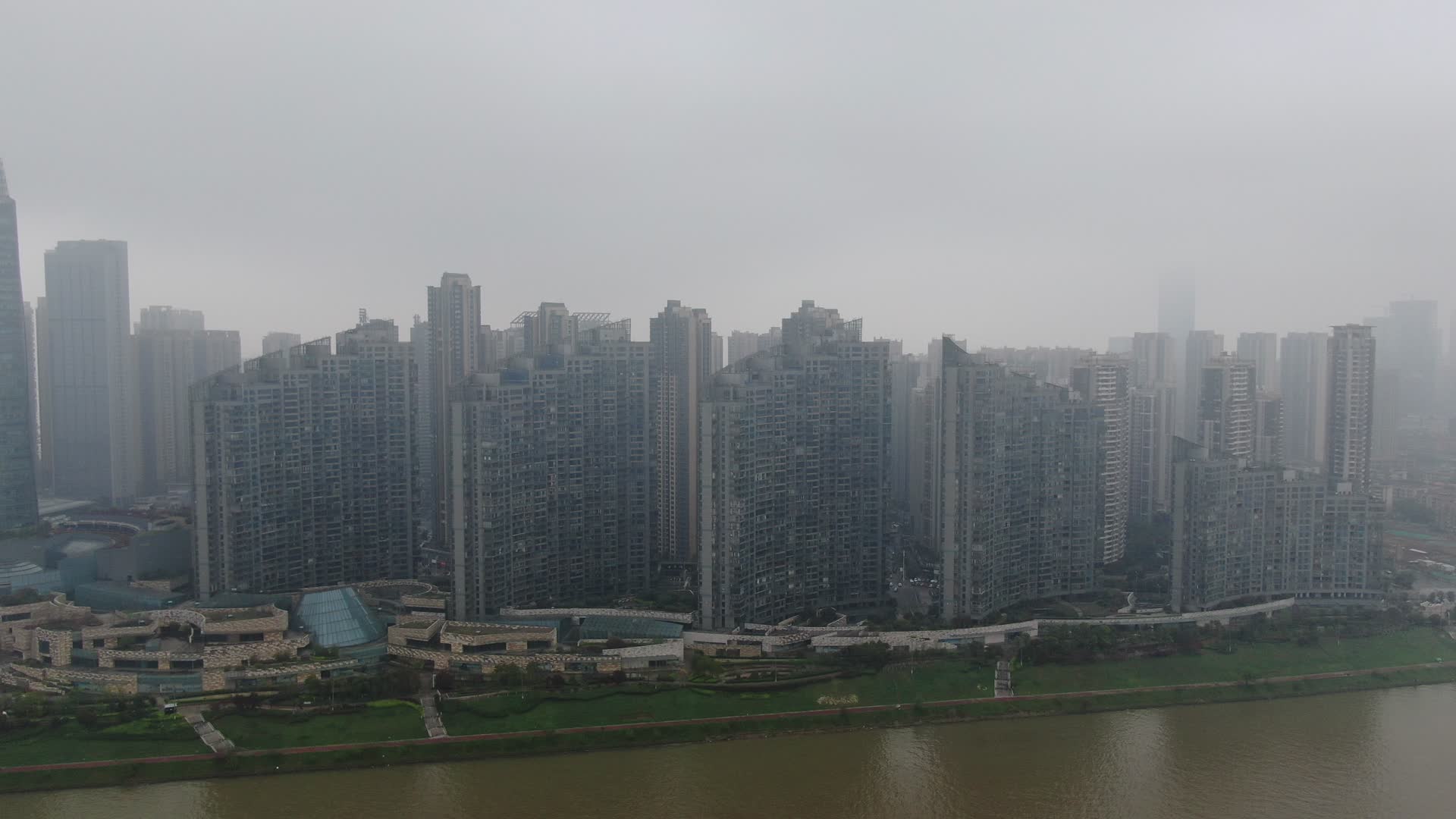 湖南长沙北辰三角洲高楼建筑航拍视频的预览图