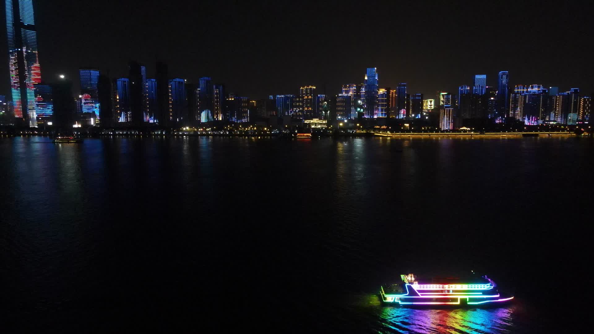 4K航拍湖北武汉城市夜景灯光视频的预览图
