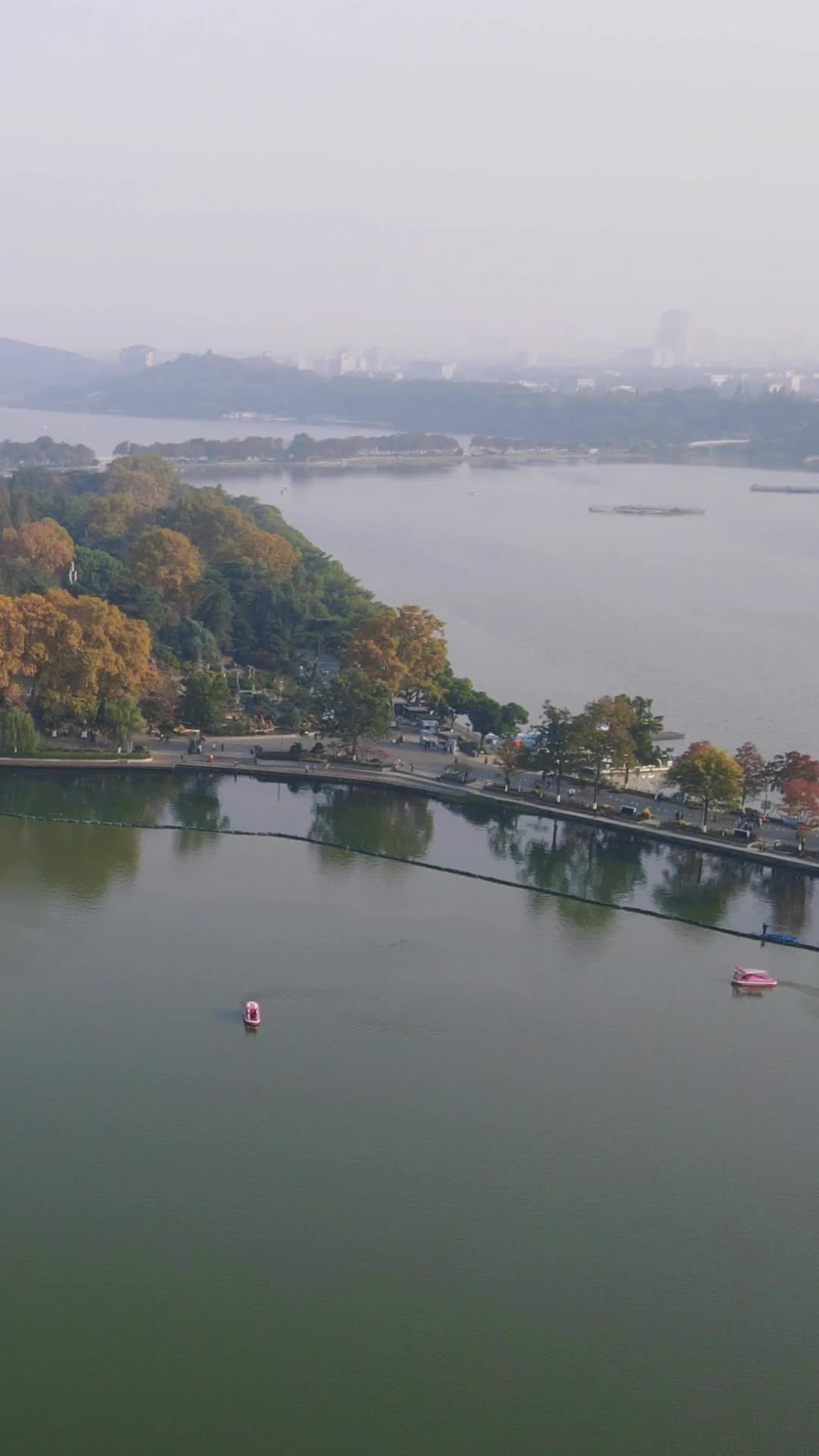 南京玄武湖4A景区竖屏航拍视频的预览图