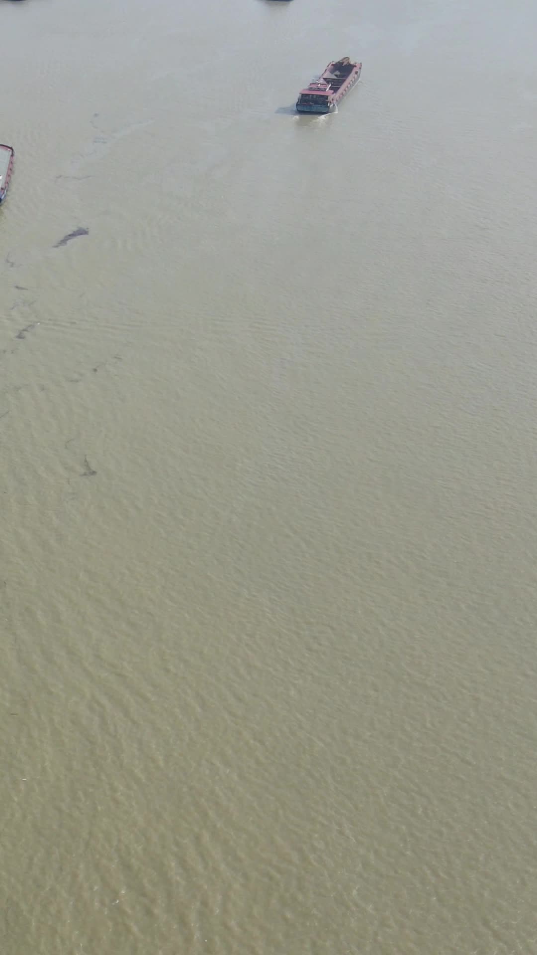 航拍贵州贵阳观山湖公园视频的预览图