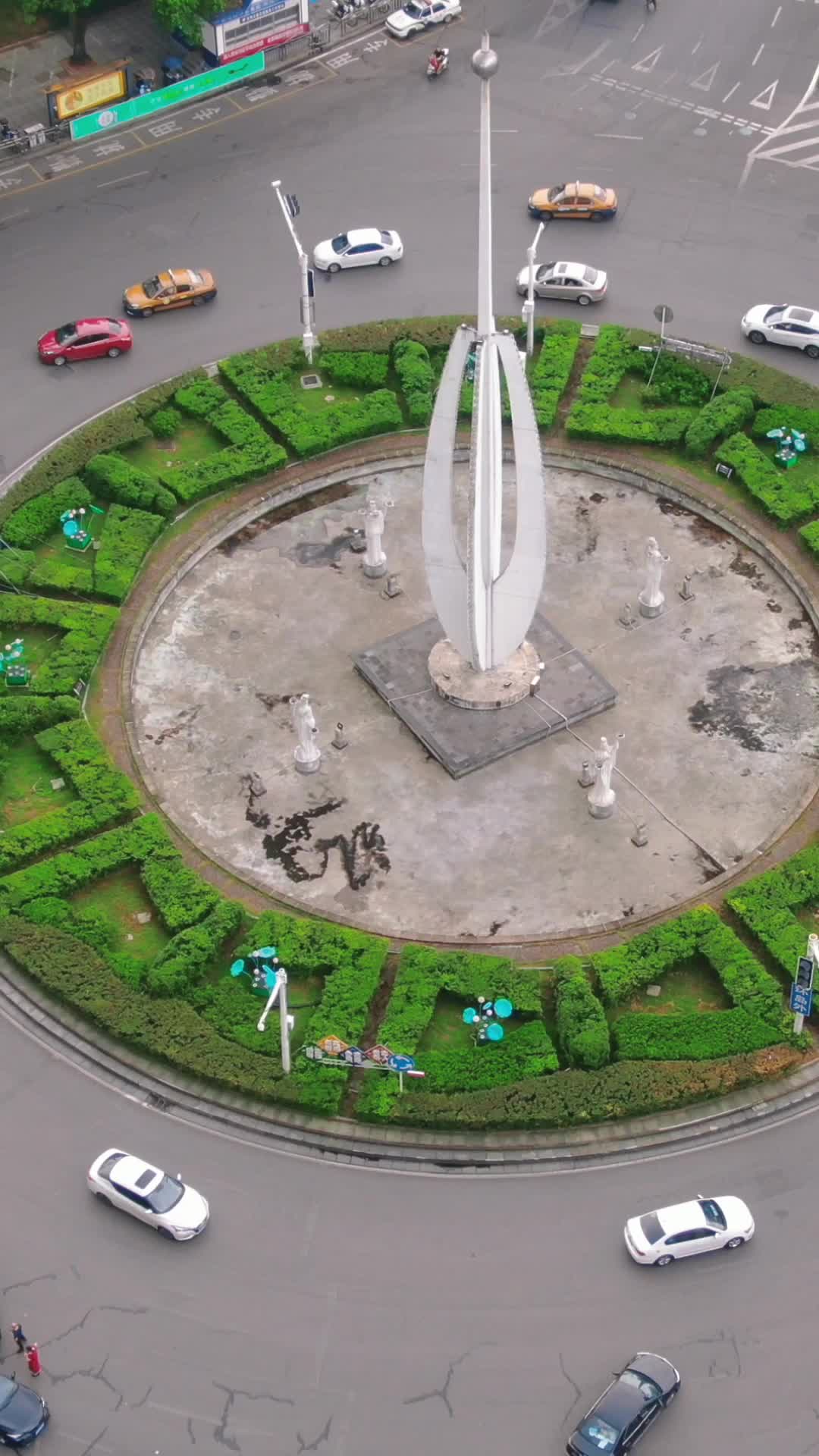 湖南湘潭城市交通竖屏航拍视频的预览图