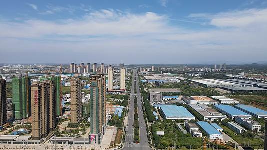 航拍湖北咸宁城市建设视频的预览图