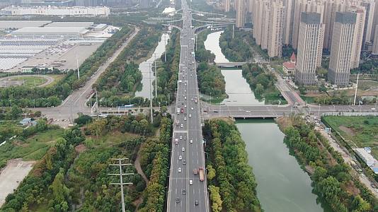 航拍湖北武汉城市交通大道立交桥视频的预览图