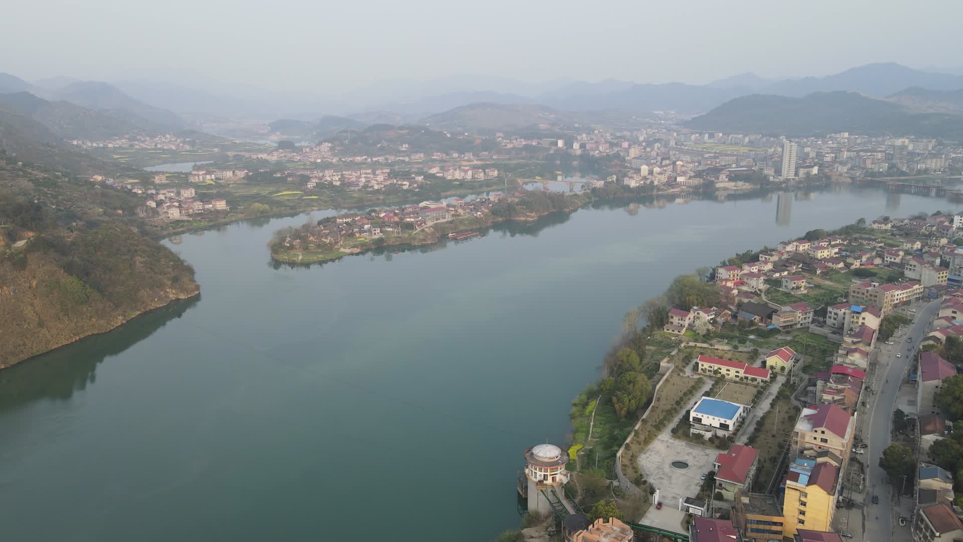 航拍湖南怀化大江口镇视频的预览图