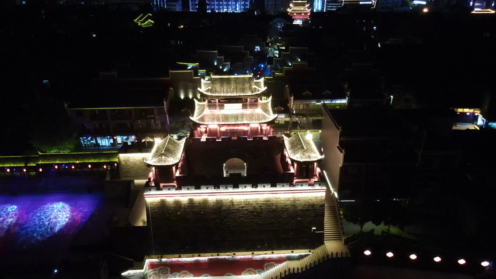 航拍湖南吉首乾州古城夜景视频的预览图