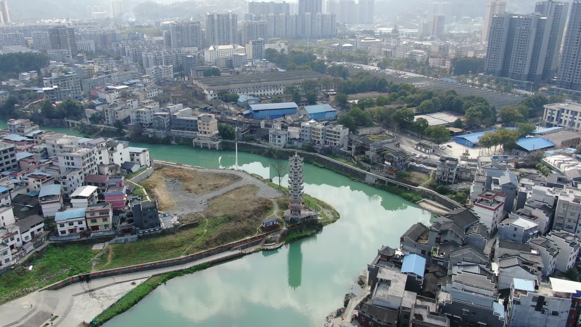 航拍湖南吉首乾州古城视频的预览图