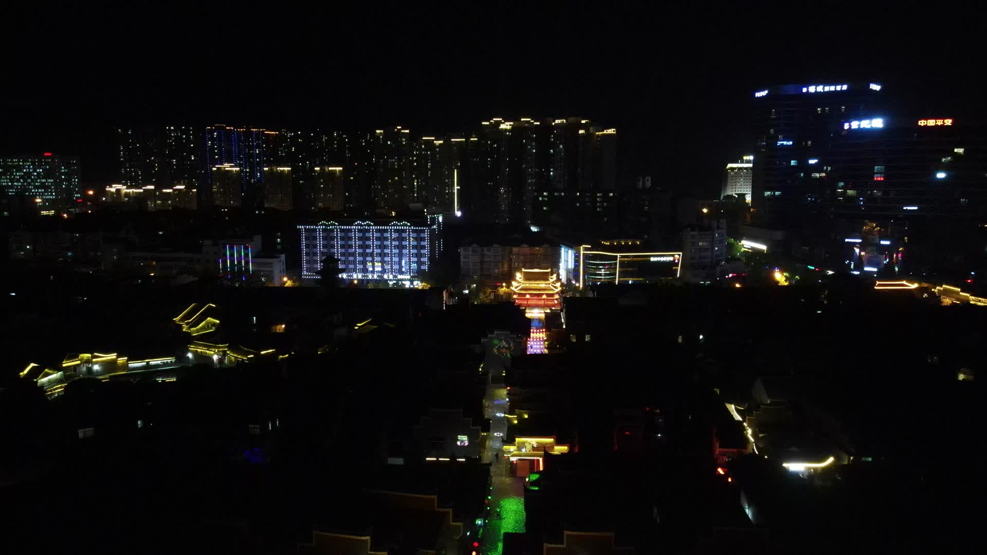航拍湖南湘西乾州古城夜景视频的预览图