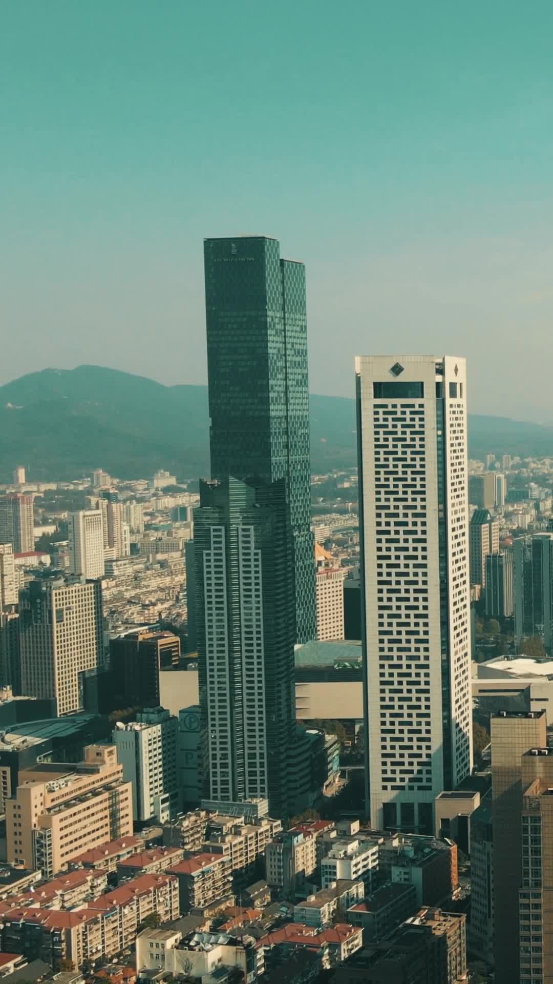 南京新街口商业圈竖屏航拍视频的预览图