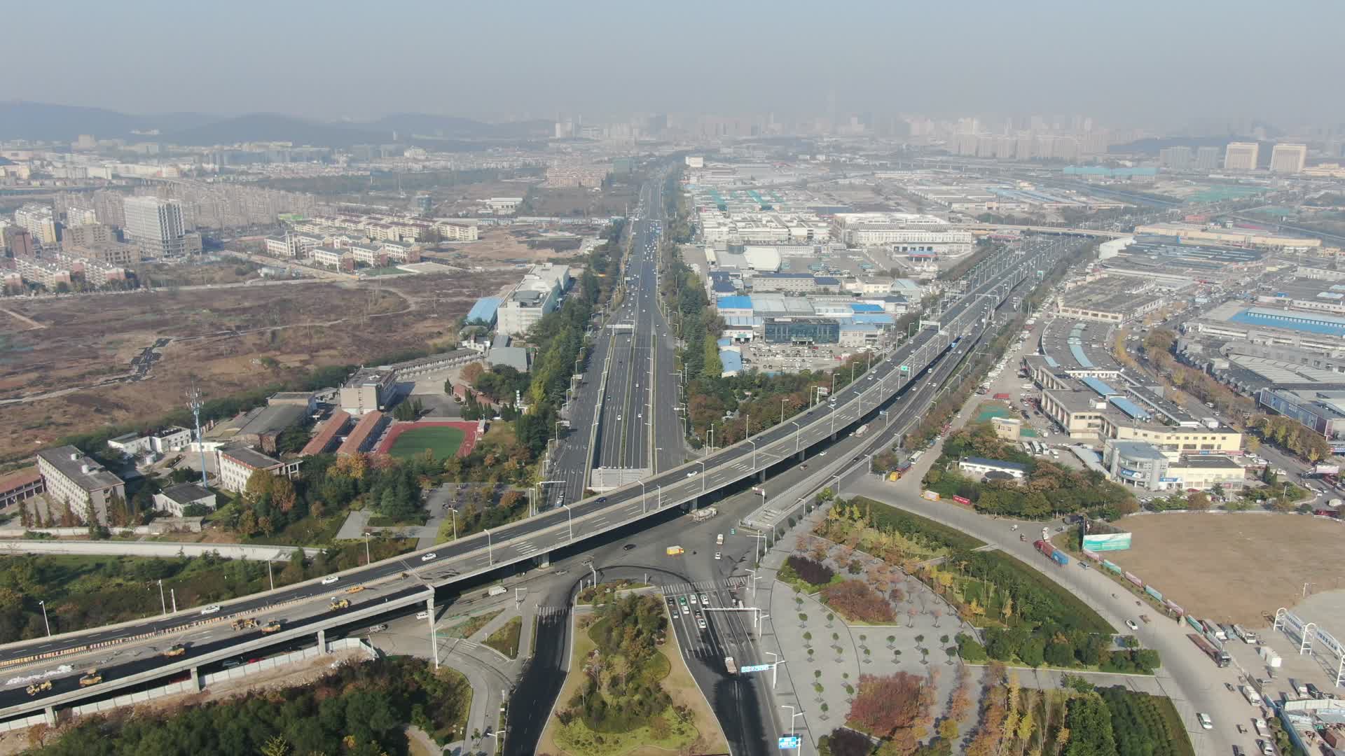 航拍徐州环城路交通车流视频的预览图