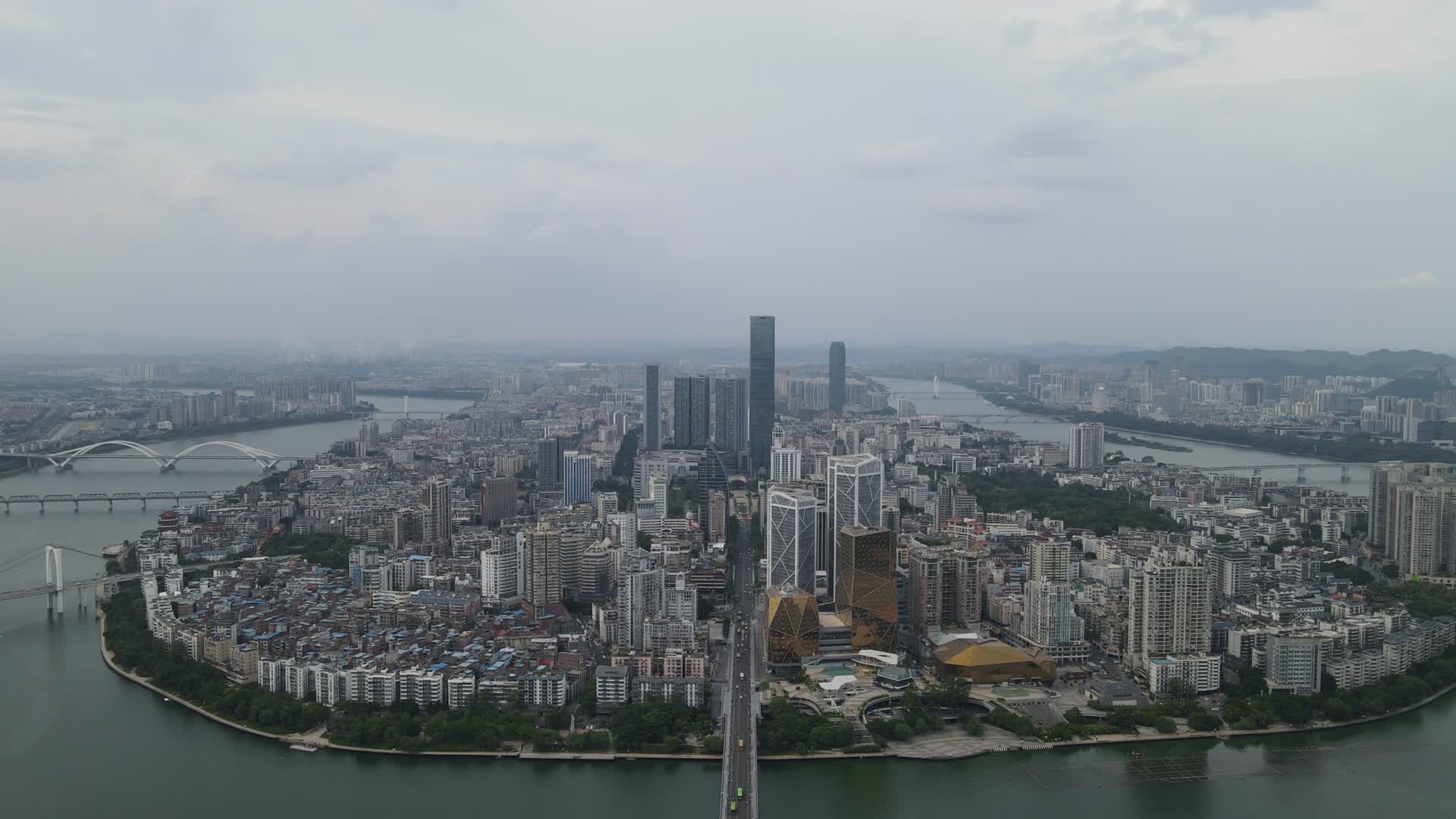 航拍广西柳州柳江城市风光视频的预览图