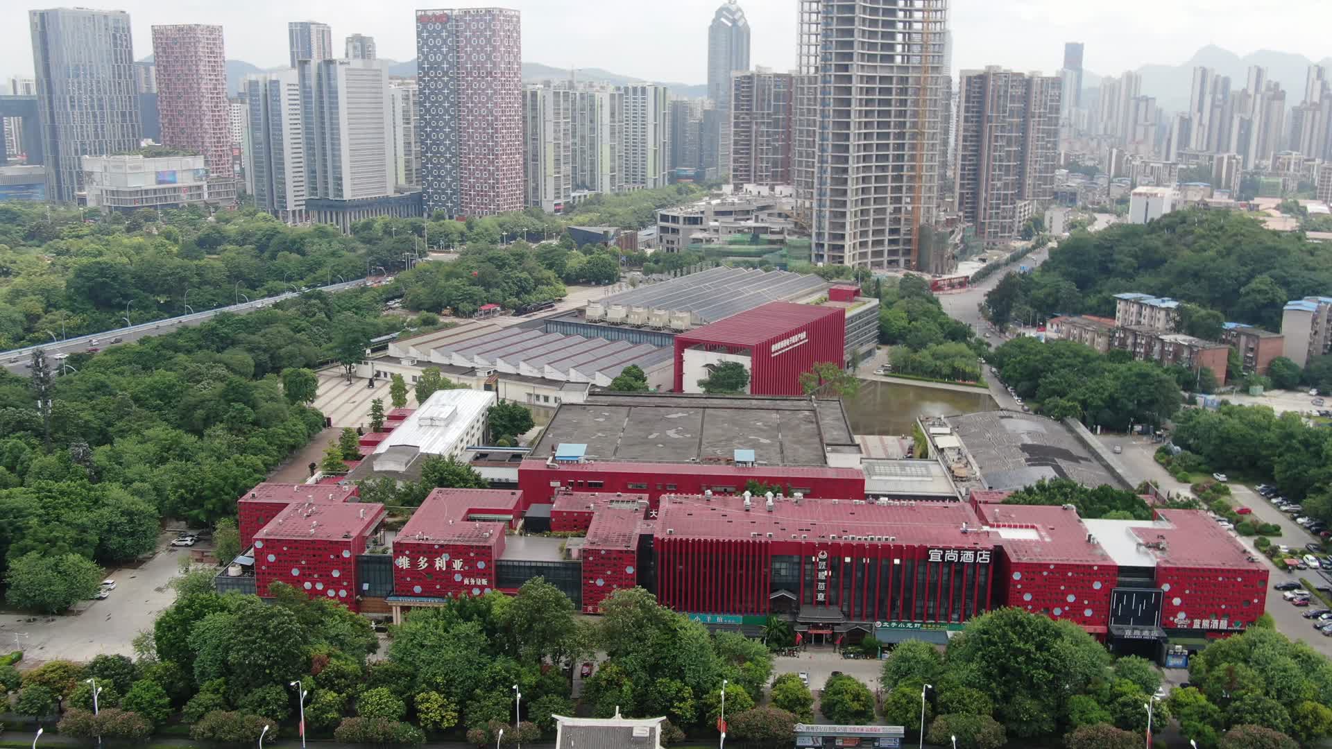 航拍广西柳州工业博物馆视频的预览图