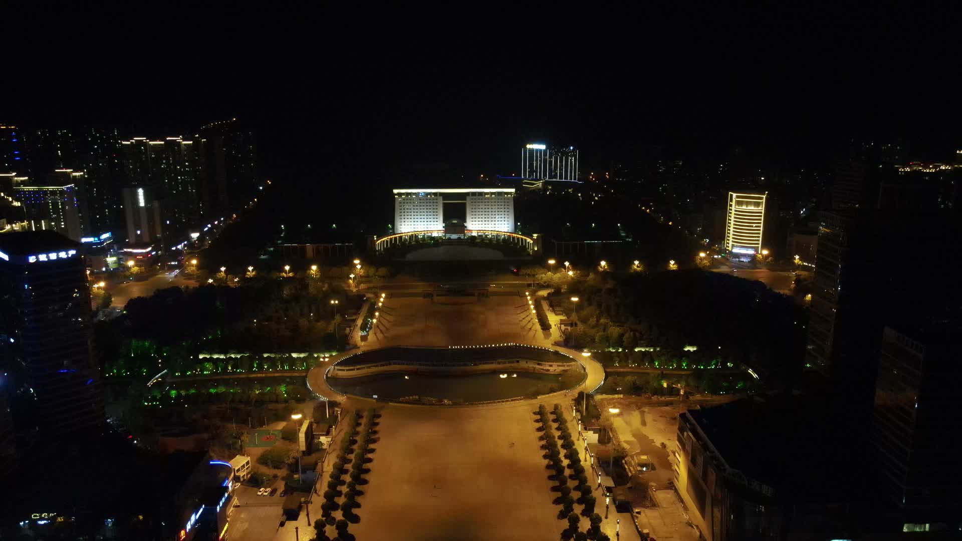 航拍湖南吉首人民政府世纪广场视频的预览图