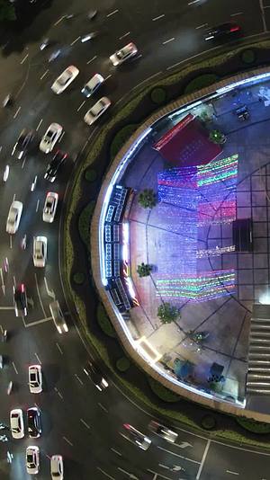 竖屏航拍城市交通延时摄影视频的预览图