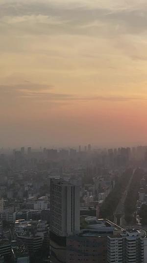 城市夕阳晚霞日落竖屏航拍延时视频的预览图