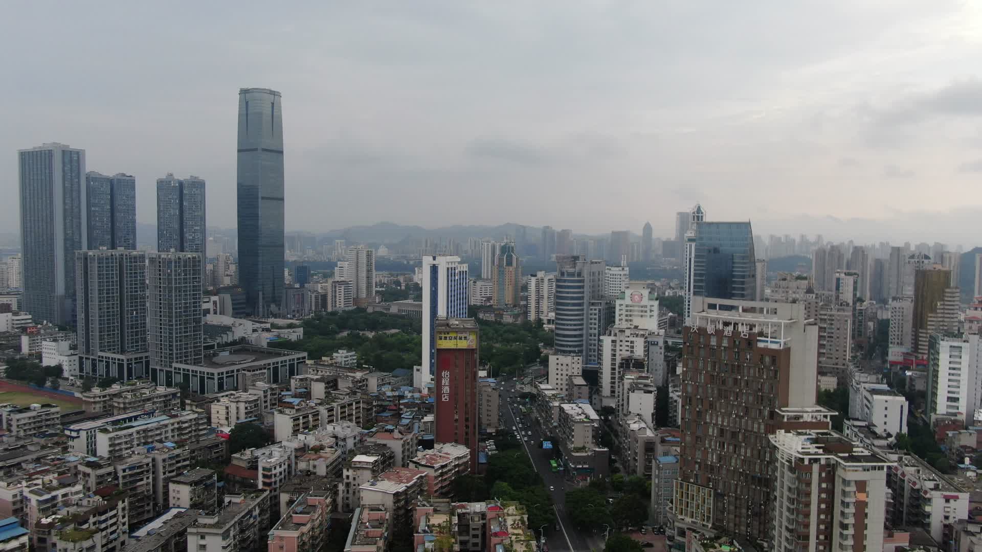 航拍广西柳州柳江城市高楼视频的预览图