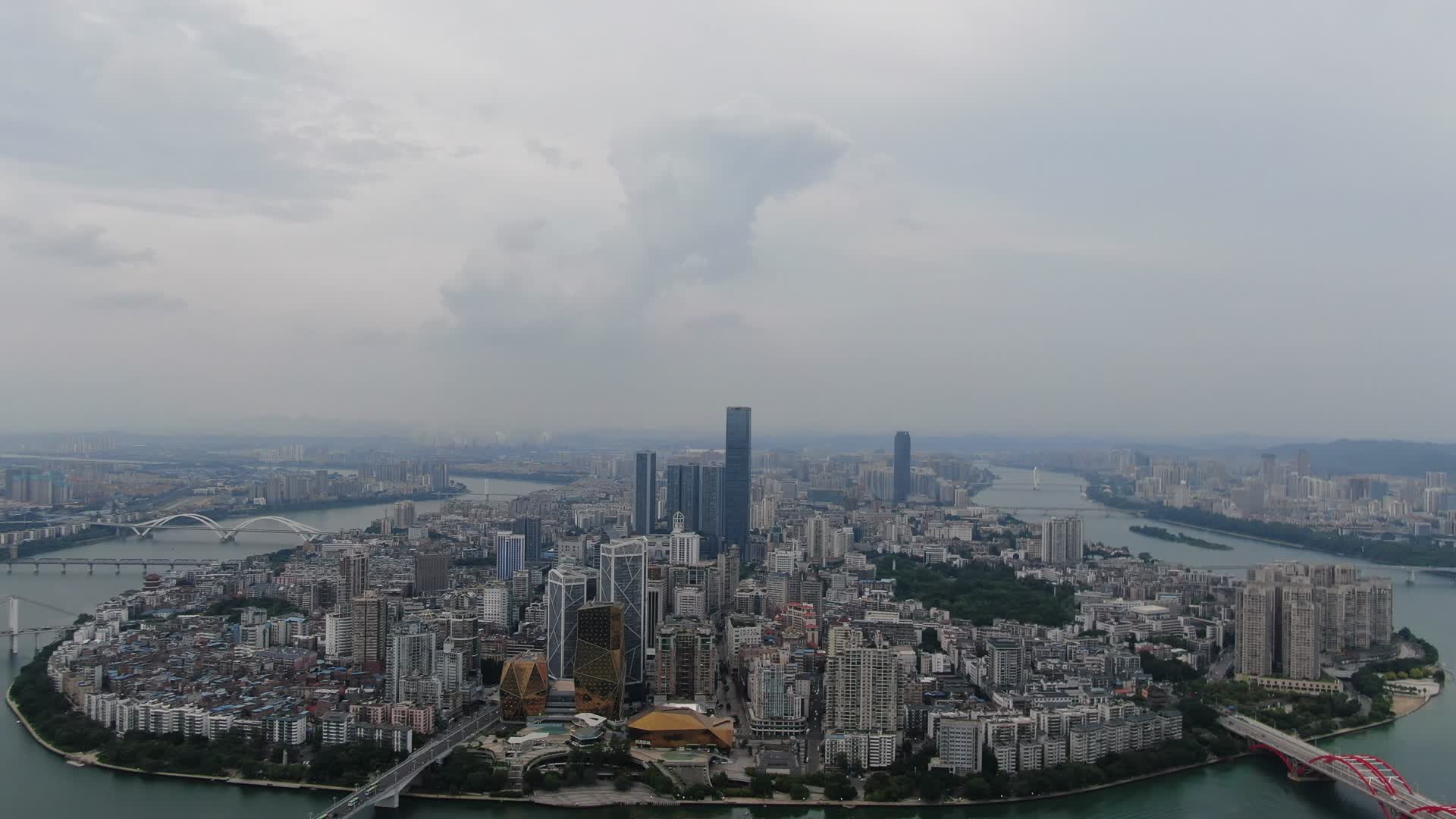 航拍广西柳州柳江城市风光视频的预览图