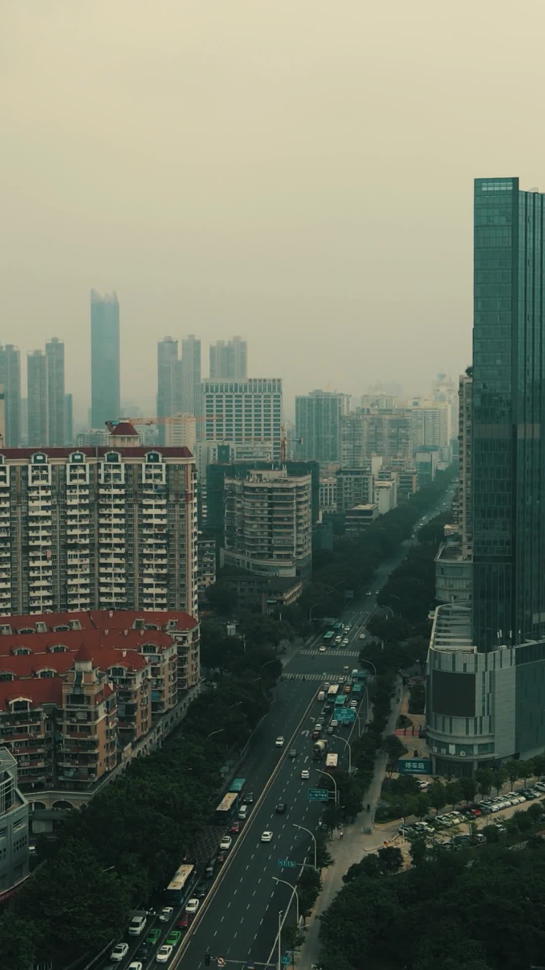航拍福建漳州城市风光竖屏视频的预览图