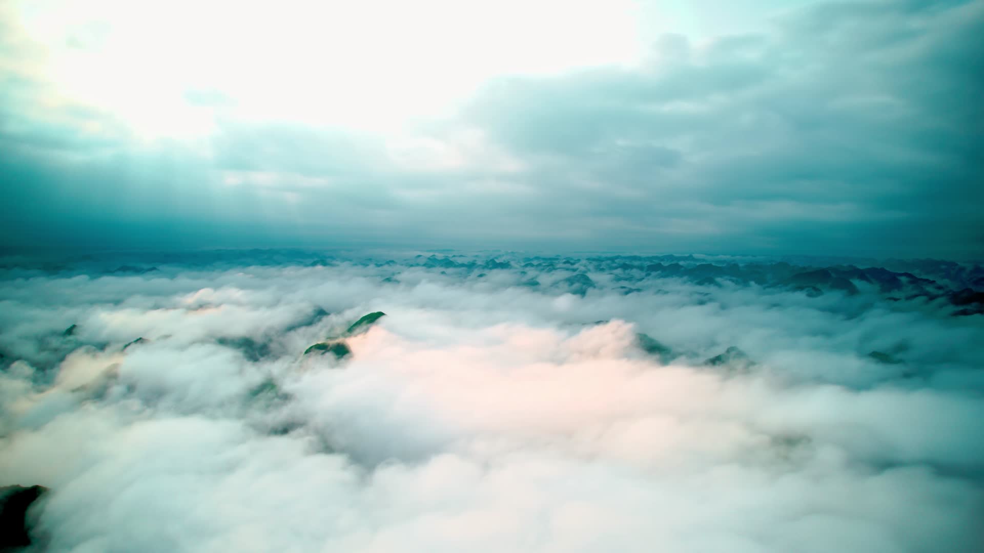 4k航拍清晨云海视频的预览图