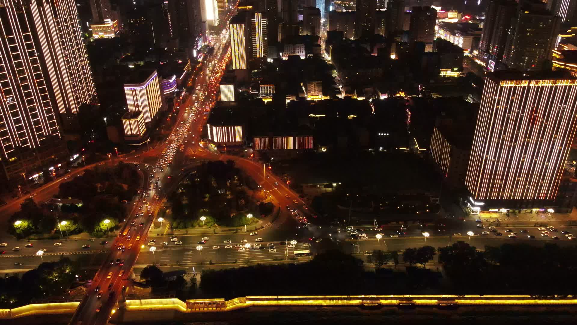 航拍湖南长沙五一大道橘子洲大桥夜景视频的预览图