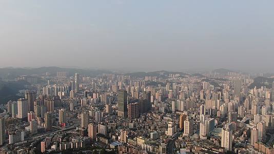 航拍贵阳城市繁华景象视频的预览图
